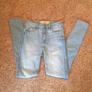 Hollister Highrise super skinny jeans